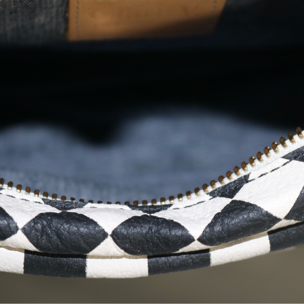 SOLD! ❤️ Clare V. Midi Sac Checker Print Crossbody Bag in Cream/Black - Picture 12 of 16